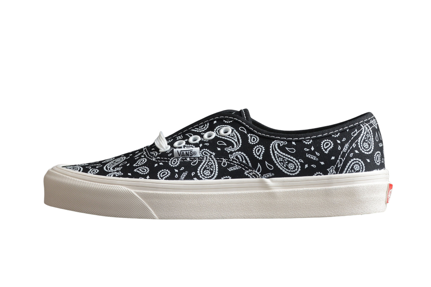 Peace Paisley Classic Slip-On | ואנס