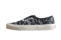 Peace Paisley Classic Slip-On | ואנס