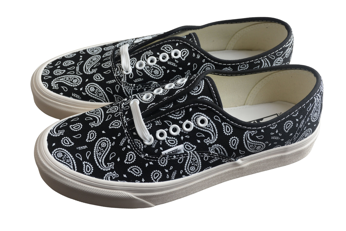 Peace Paisley Classic Slip-On | ואנס