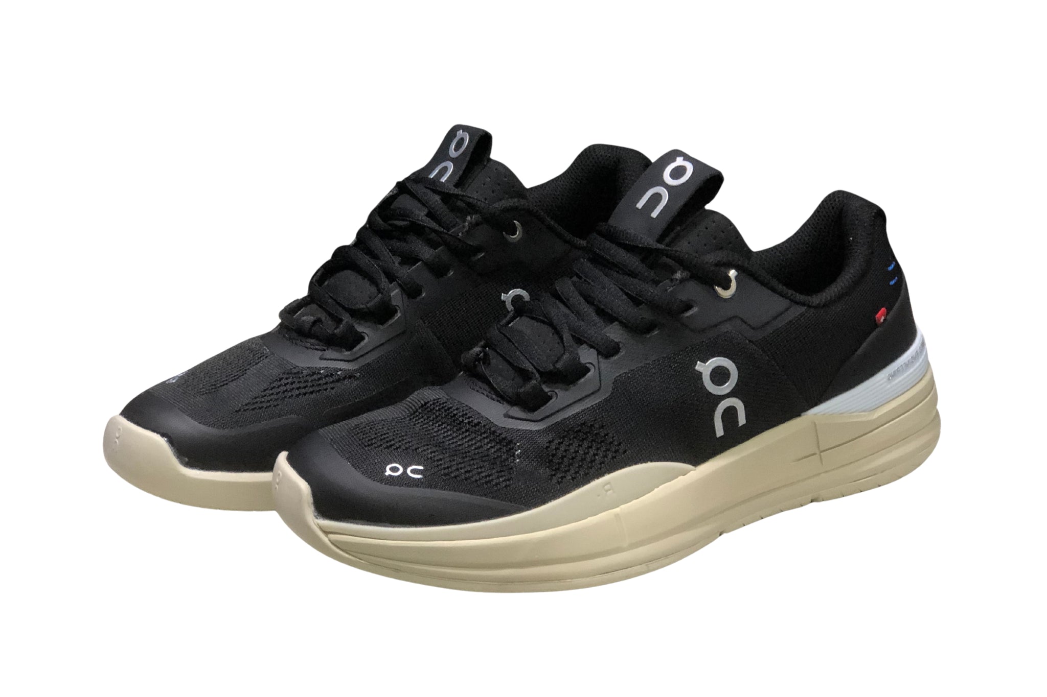 On The Roger Rro Running | און קלאוד