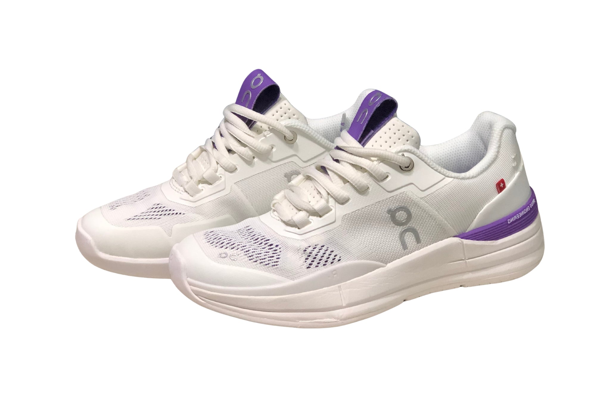 On The Roger Rro Running | און קלאוד