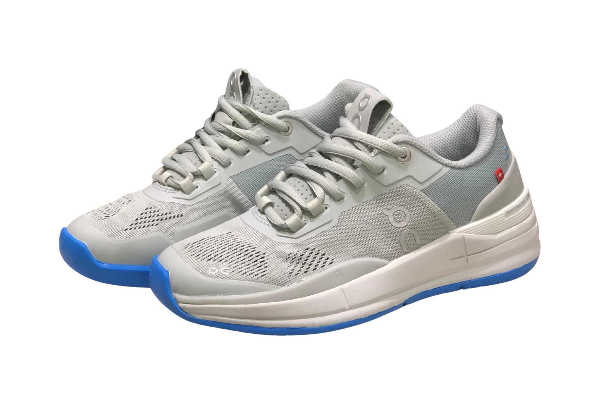 On The Roger Rro Running | און קלאוד