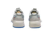 On The Roger Rro Running | און קלאוד