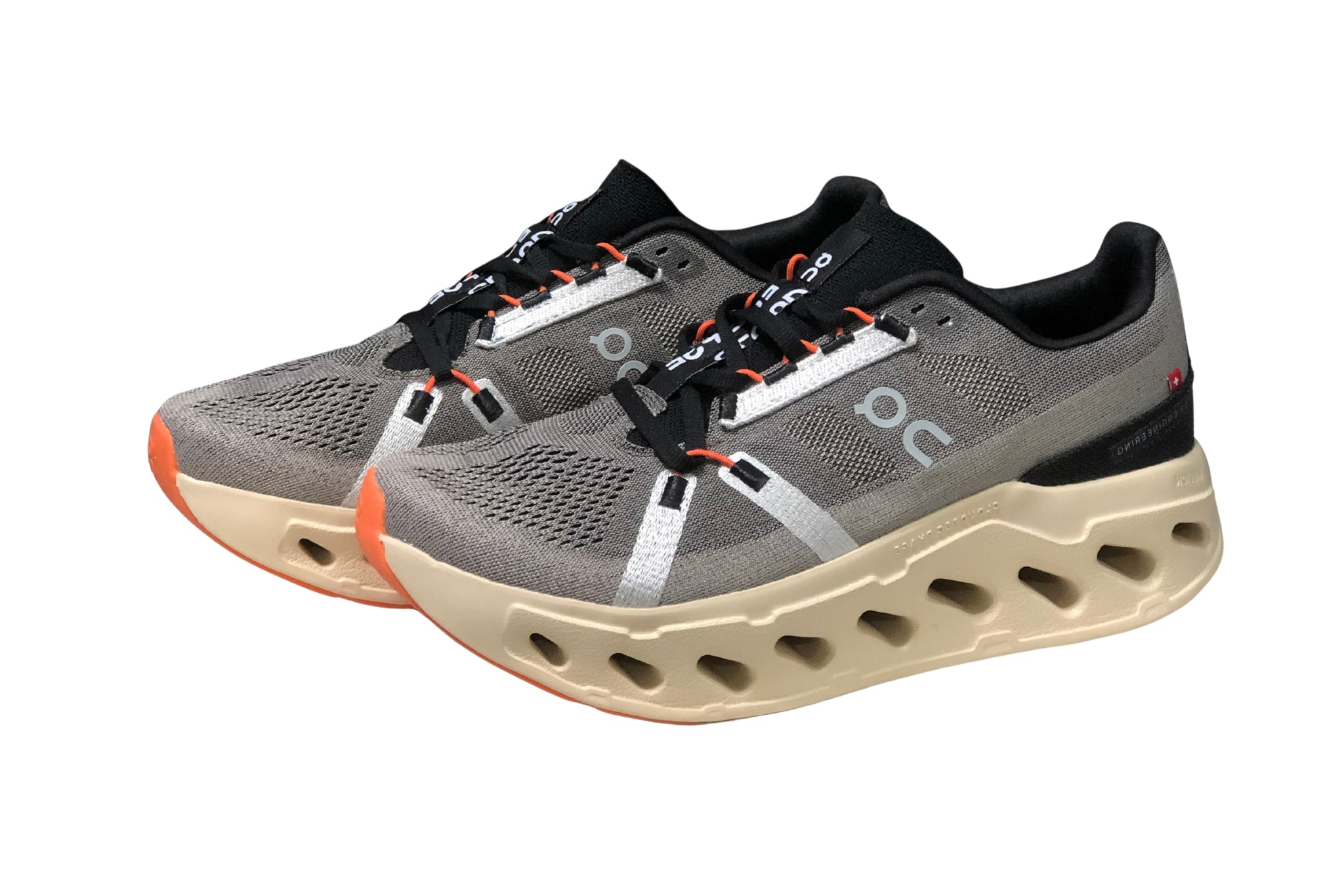 On Cloudeclipse Running | און קלאוד