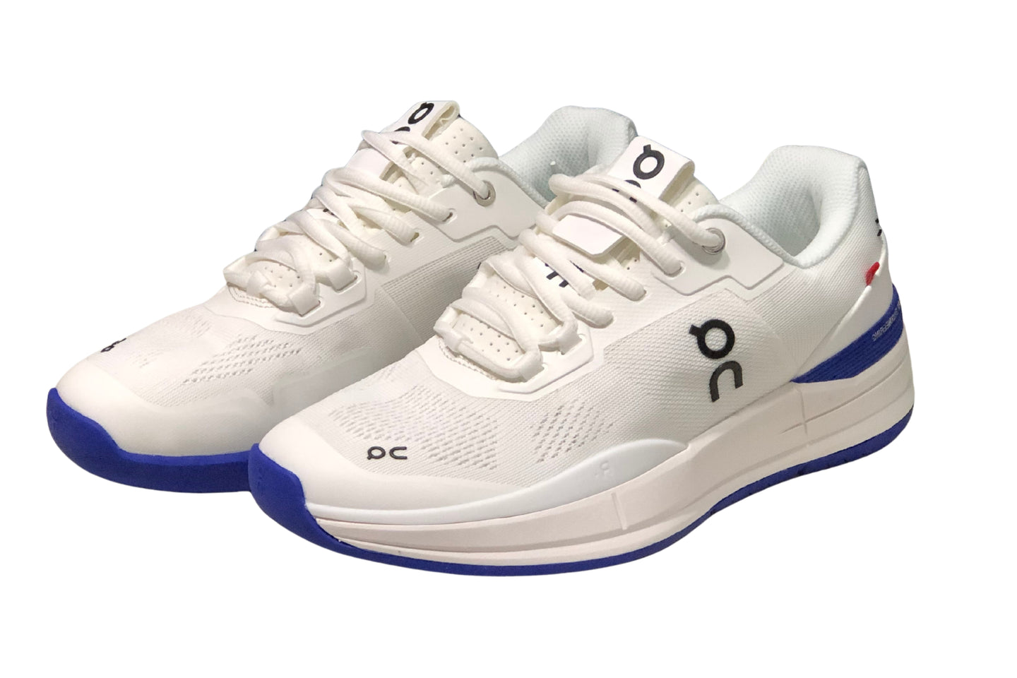 On The Roger Rro Running | און קלאוד