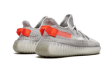 Yeezy Boost 350 V2 Tail Light | נעלי ייזיי