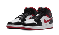 Air Jordan 1 Mid Gym Red Black White | ג'ורדן 1 מיד - SneakeSpot
