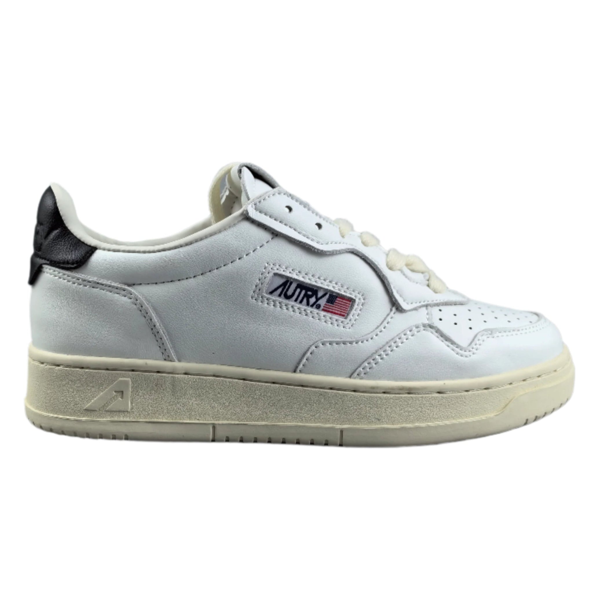 Autry Medalist Low Leather White Black | נעלי אוטרי