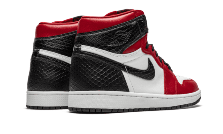 Air Jordan 1 Retro High Satin Snake Chicago | ג'ורדן 1 גבוהות