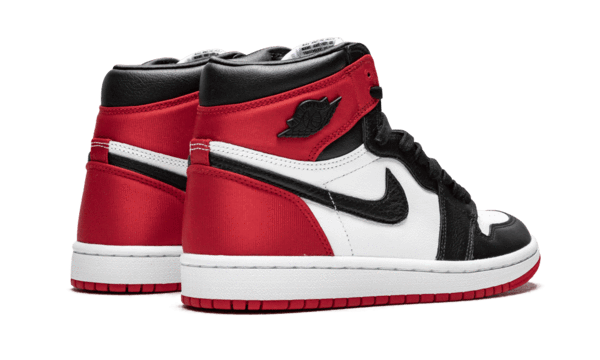 Air Jordan 1 Retro High Satin Black Toe | ג'ורדן 1 גבוהות