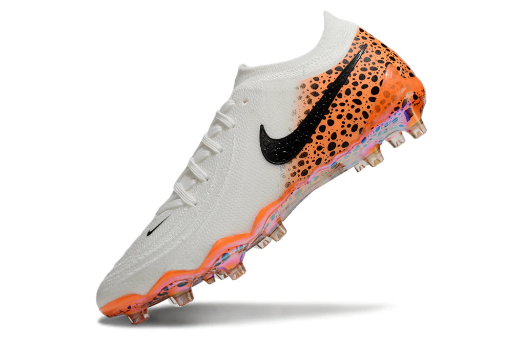 Nike Phantom Luna Elite AG | נעליי כדורגל