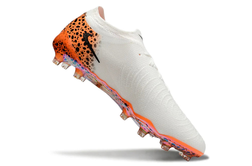 Nike Phantom Luna Elite AG | נעליי כדורגל