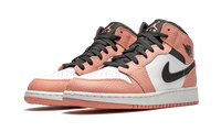 Air Jordan 1 Mid Pink Quartz | ג'ורדן 1 מיד - SneakeSpot
