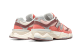 New Balance 9060 Sea Salt Cherry Blossom | ניו באלאנס