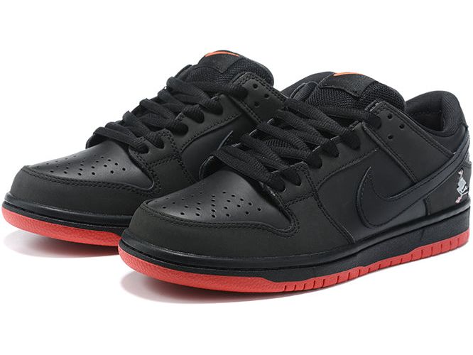 Dunk Low SB Black Pigeon | דאנק נמוכות